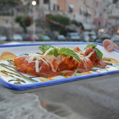 Ecco la ricetta dei nostri 'Ndunderi Minoresi al ragù di salsiccia in onore di Santa Trofimena