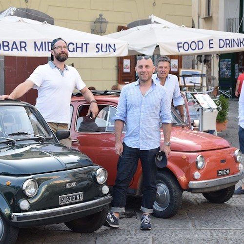 L'amore per le cose buone e genuine: il nostro gelato apprezzato dagli equipaggi francesi in Fiat 500