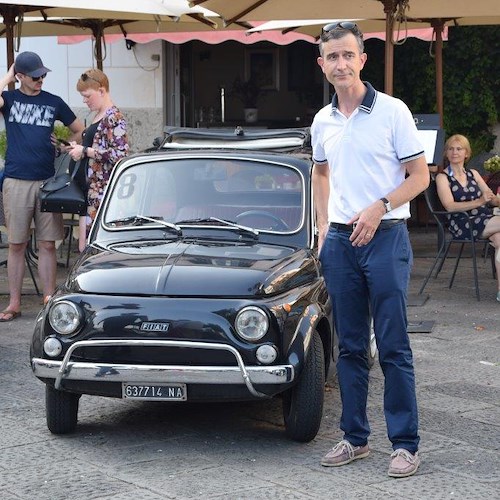 L'amore per le cose buone e genuine: il nostro gelato apprezzato dagli equipaggi francesi in Fiat 500