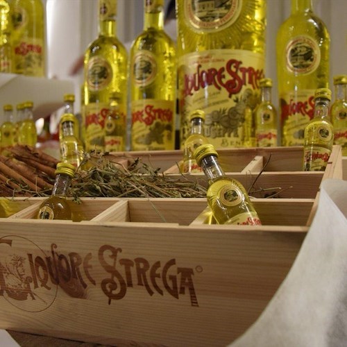 Strega Tour in Costiera Amalfitana all'interno della nostra pasticceria / bistrot