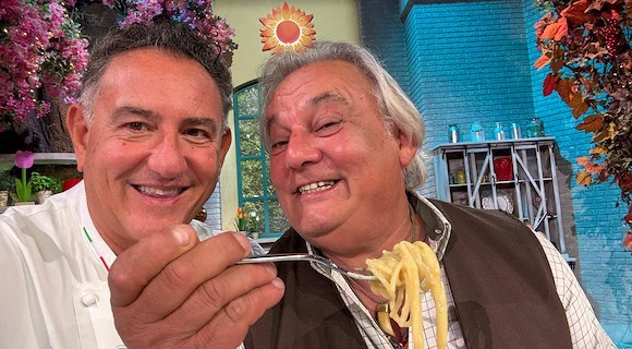 Un dolce omaggio per il compleanno della piccola Anastasia: Crostata Fichi e Nocciole a "È Sempre Mezzogiorno Rai"